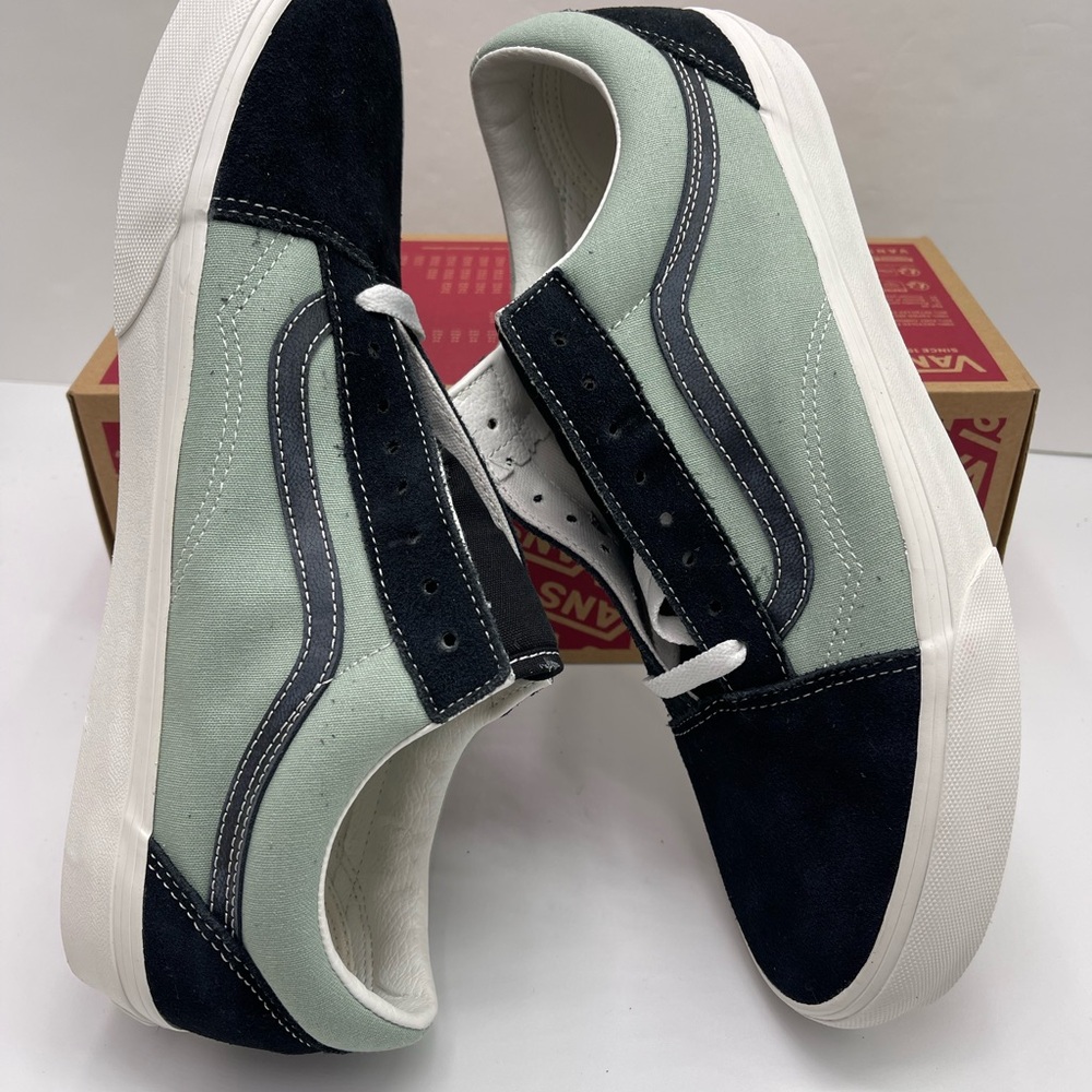 Vans Men’s Old Skool
Basics Gray Mist
VN000D7ZM8I Sneakers - Picture 9 of 16